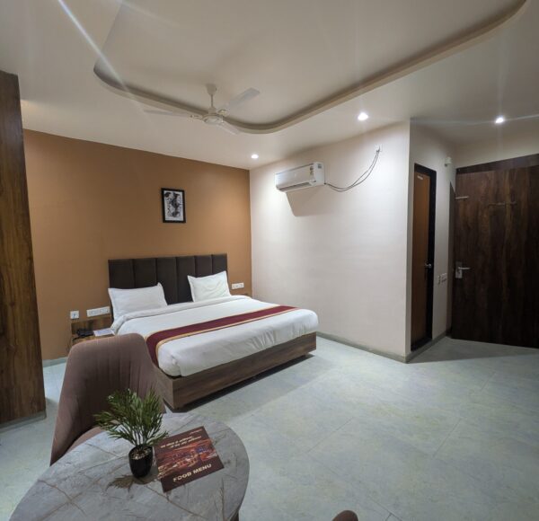 Hotel Aashiyana