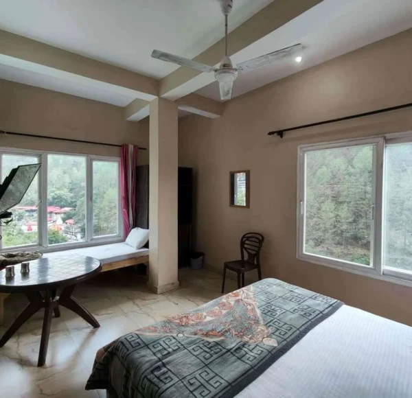 Baba Benison Resort kainchi