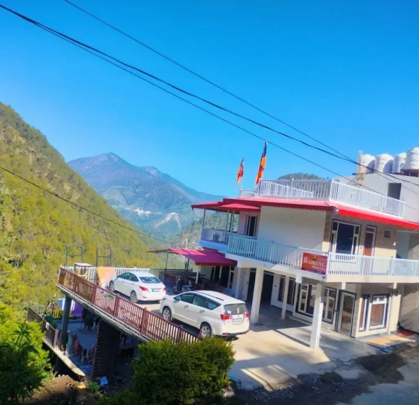 Baba Benison Resort kainchi