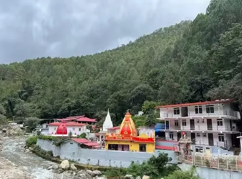 Baba Benison Resort kainchi