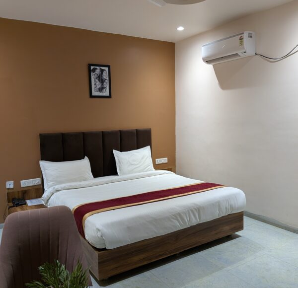 Hotel Aashiyana